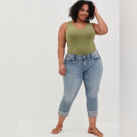 torrid Denim - Torrid Crop Boyfriend Straight Vintage Stretch Mid-Rise Jeans Size 12